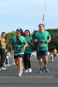 BIB: 
                            <button type="button" onclick="openModal(5173078)" class="btn btn-primary btn-sm float-right btn-popup" data-toggle="modal" data-target=".modal-high-quality">
                        <i class="fas fa-shopping-cart"></i> Add to Cart
                    </button>
                                            <button type="button" onclick="isThisMe(5173078, true)" class="btn btn-success btn-sm float-right btn-popup btn-isme hidden" data-toggle="tooltip" data-placement="bottom" title="นี่คือรูปของคุณใช่ไหม คลิกที่นี่เพื่อเอาเข้าอัลบั้ม">
                        <i class="fas fa-plus"></i> Add to album
                    </button>
                    <button type="button" onclick="isThisMe(5173078, false)" class="btn btn-warning btn-sm float-right btn-popup btn-isnotme hidden">
                        <i class="fas fa-ban"></i> Remove from album
                    </button>